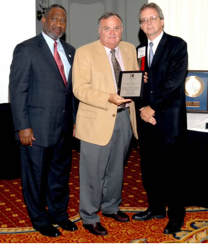 Mayor Edward Zabrocki accepts the award at the IEDC Annual Conference in Chicago.